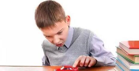 治疗小孩抽动症的方法-大脑生物反馈仪 治疗小孩抽动症的方法-大脑生物反馈仪