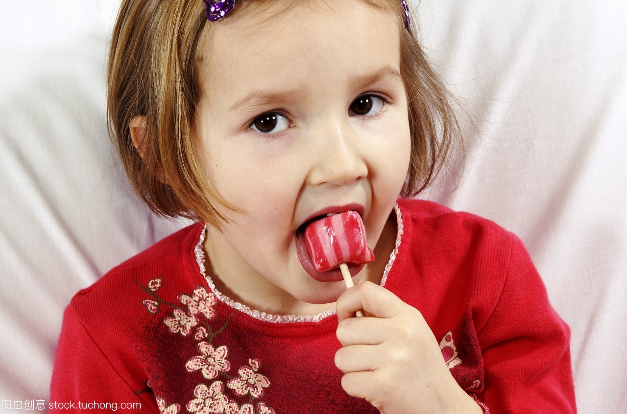 孩子吃太多甜食会导致多动症吗